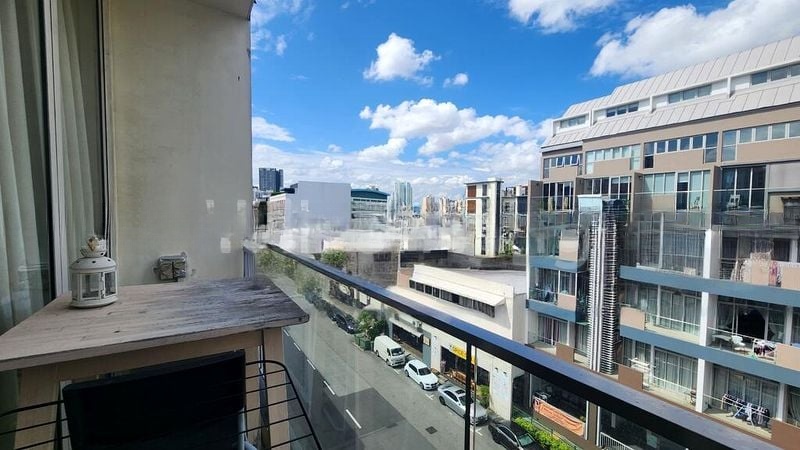 URBAN LOFTS 5