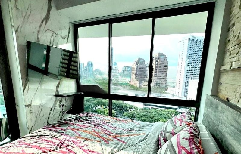 ILLUMINAIRE ON DEVONSHIRE 10