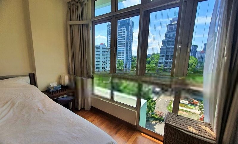 EMERALD EAST 9