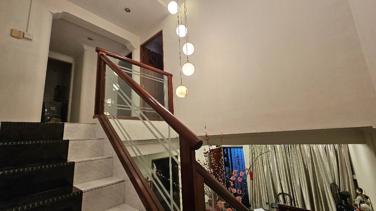 SERANGOON NTH AVE 4 5