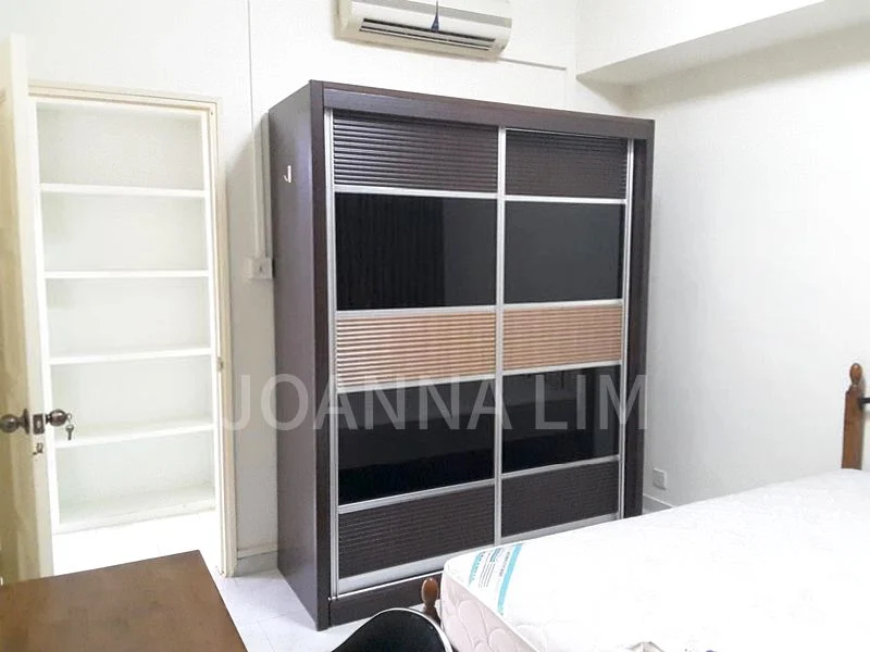 INTERNATIONAL PLAZA 8