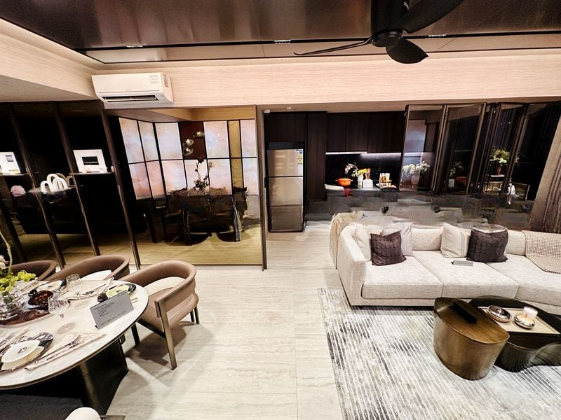 THE COLLECTIVE AT ONE SOPHIA 7