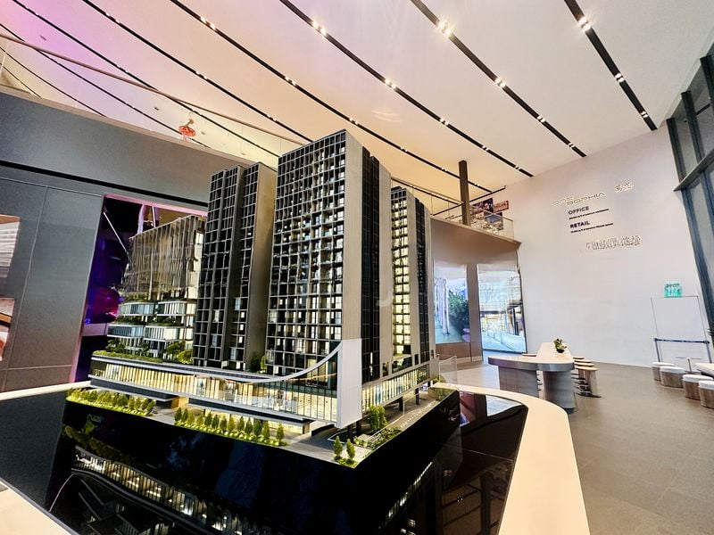 THE COLLECTIVE AT ONE SOPHIA 14