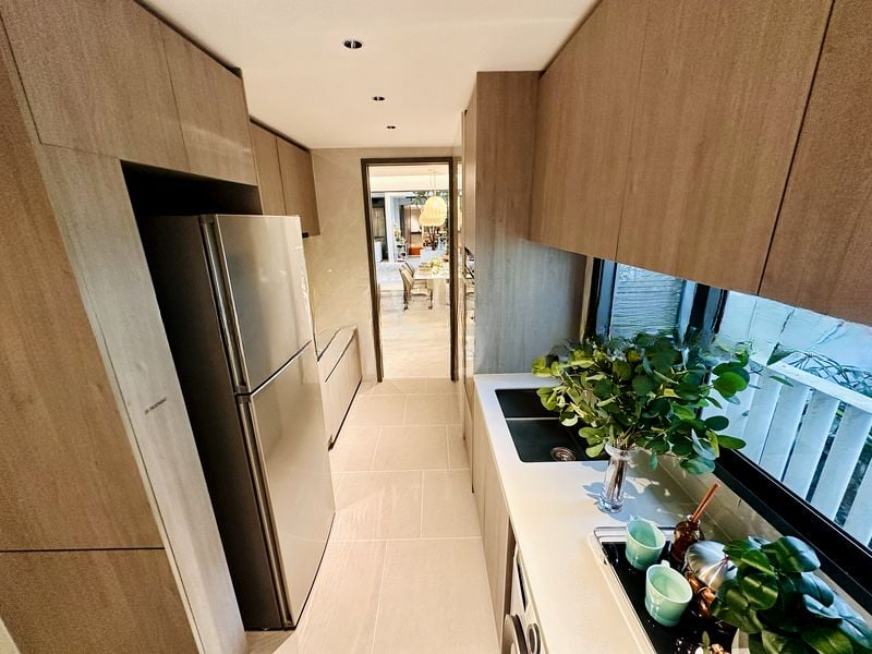 THE LAKEGARDEN RESIDENCES 11