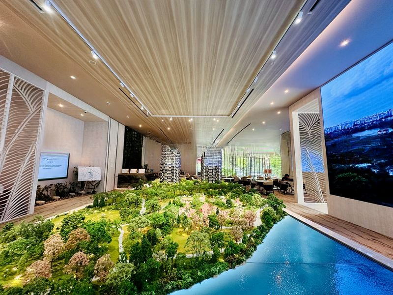 THE LAKEGARDEN RESIDENCES 12