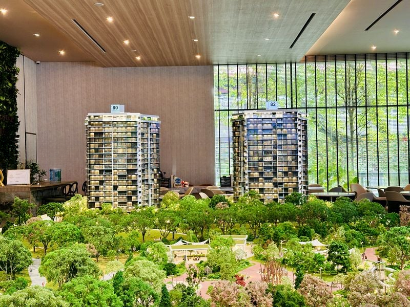 THE LAKEGARDEN RESIDENCES 13