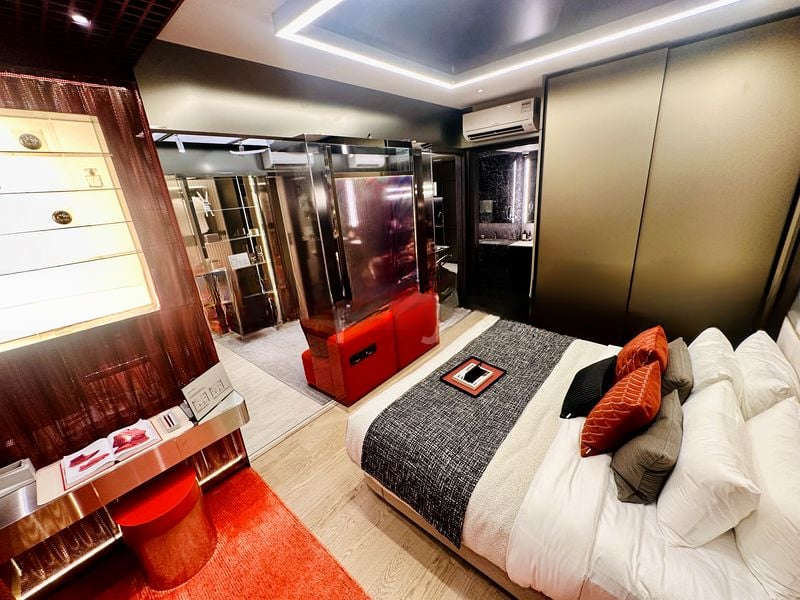 THE COLLECTIVE AT ONE SOPHIA 4