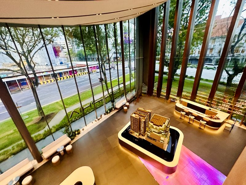 THE COLLECTIVE AT ONE SOPHIA 7