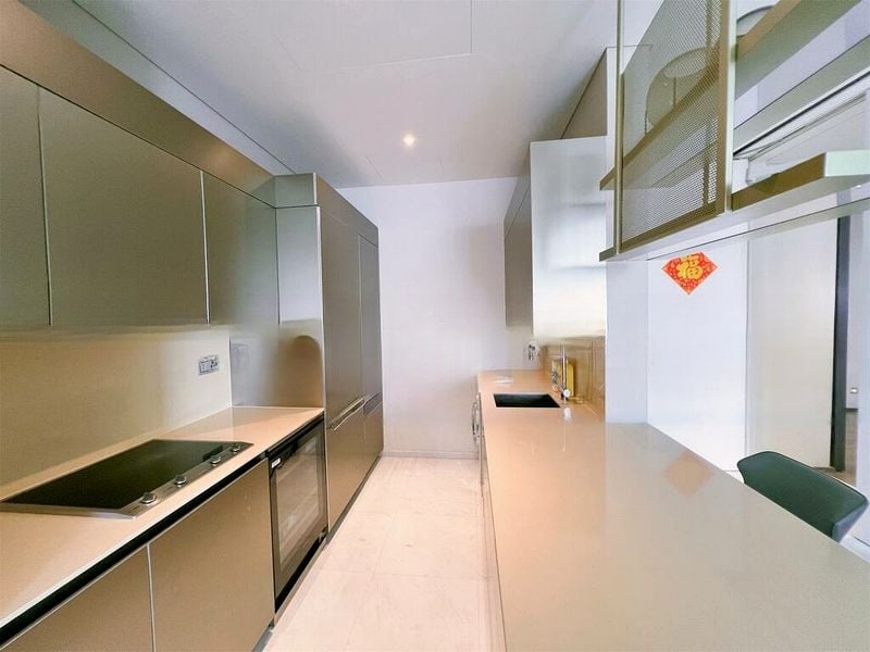 SOUTH BEACH RESIDENCES 4