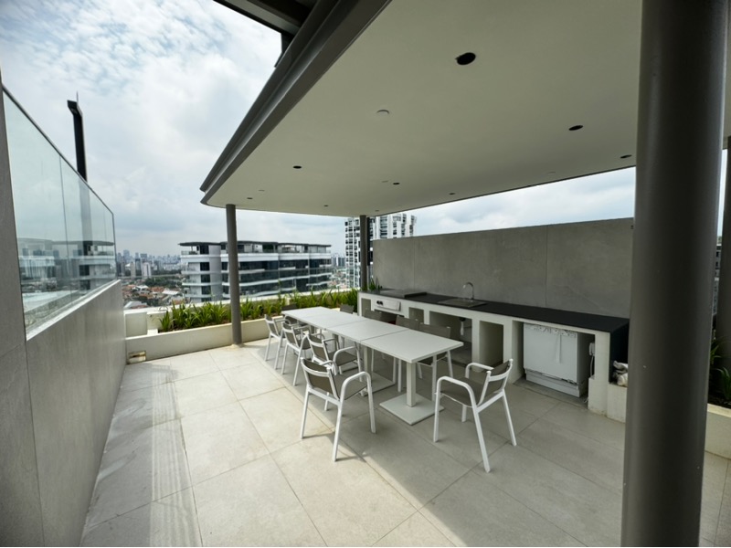 COASTLINE RESIDENCES 15