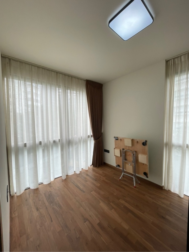 COASTLINE RESIDENCES 19