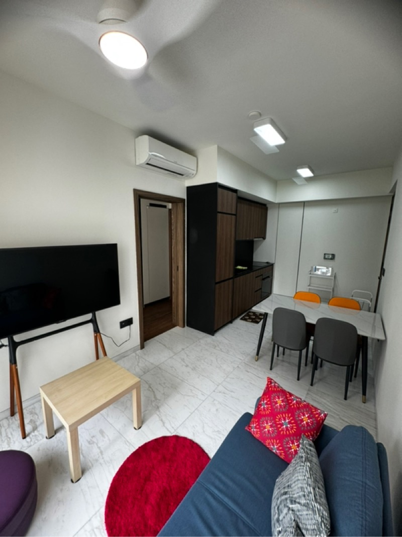 COASTLINE RESIDENCES 23