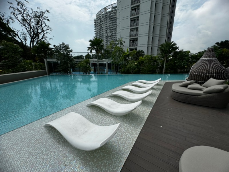 COASTLINE RESIDENCES 24