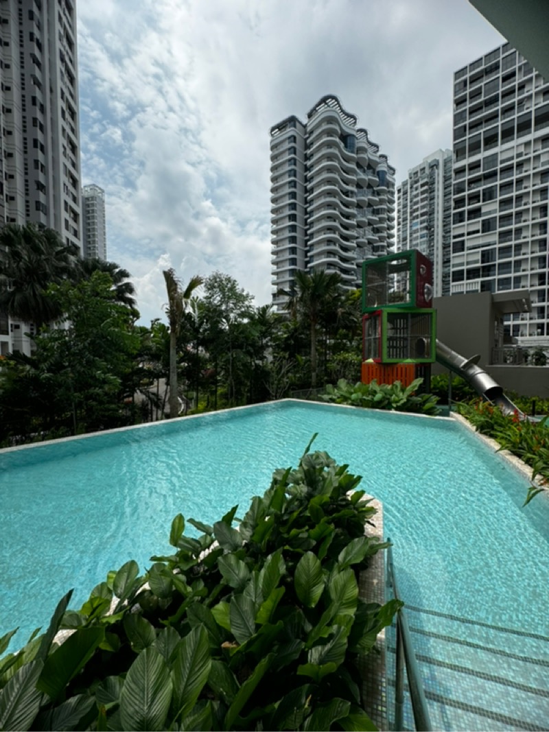 COASTLINE RESIDENCES 26