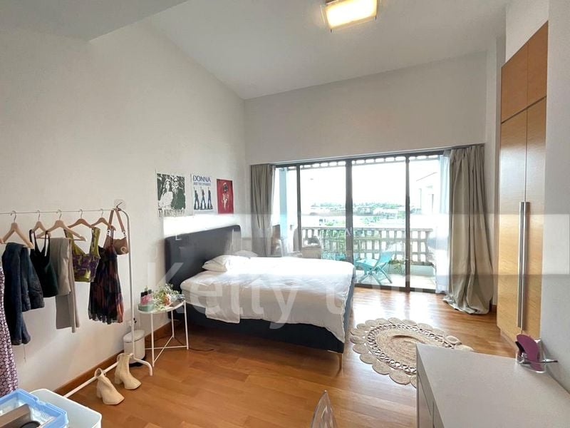 THE BERTH BY THE COVE 2