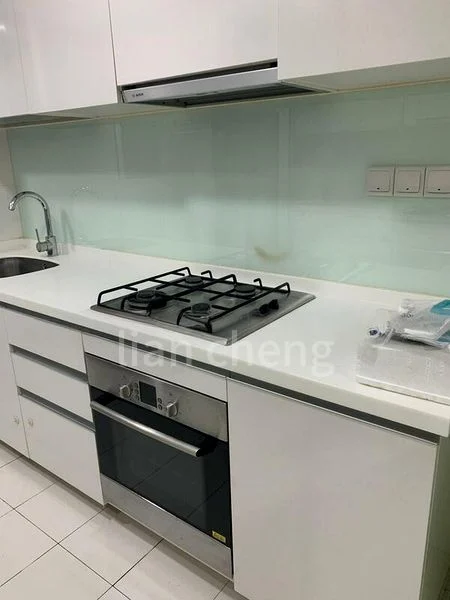 THE REGENCY AT TIONG BAHRU 2