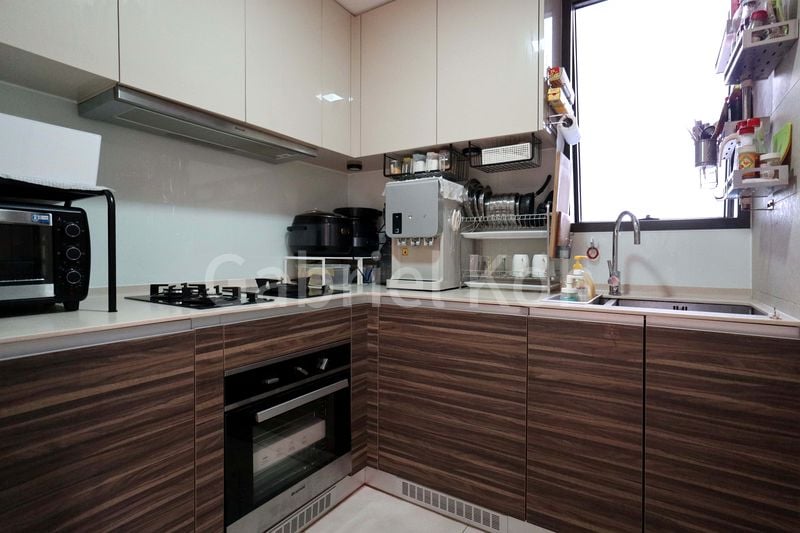 COMMONWEALTH TOWERS 14