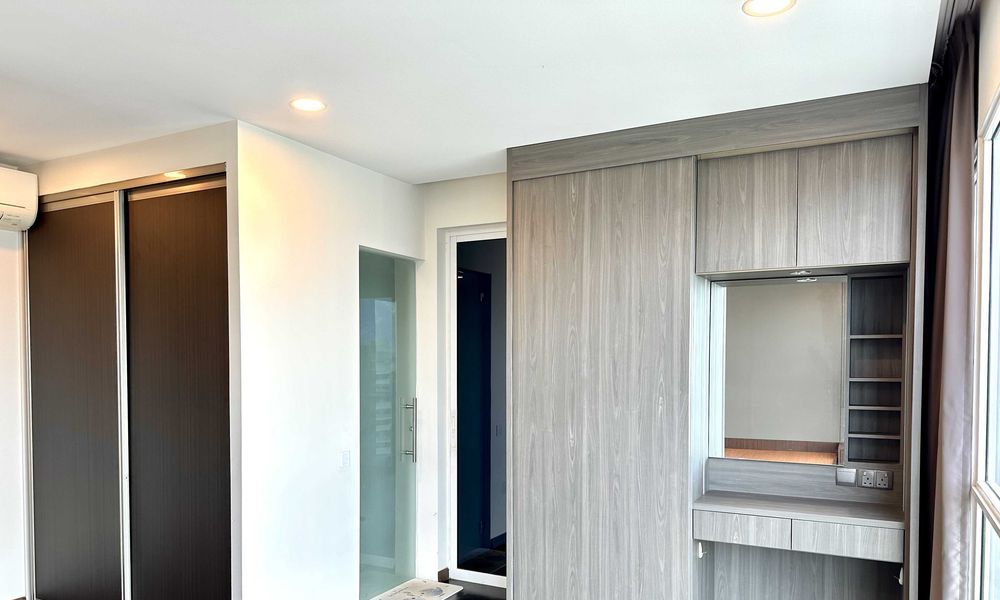 THE TAMPINES TRILLIANT 7