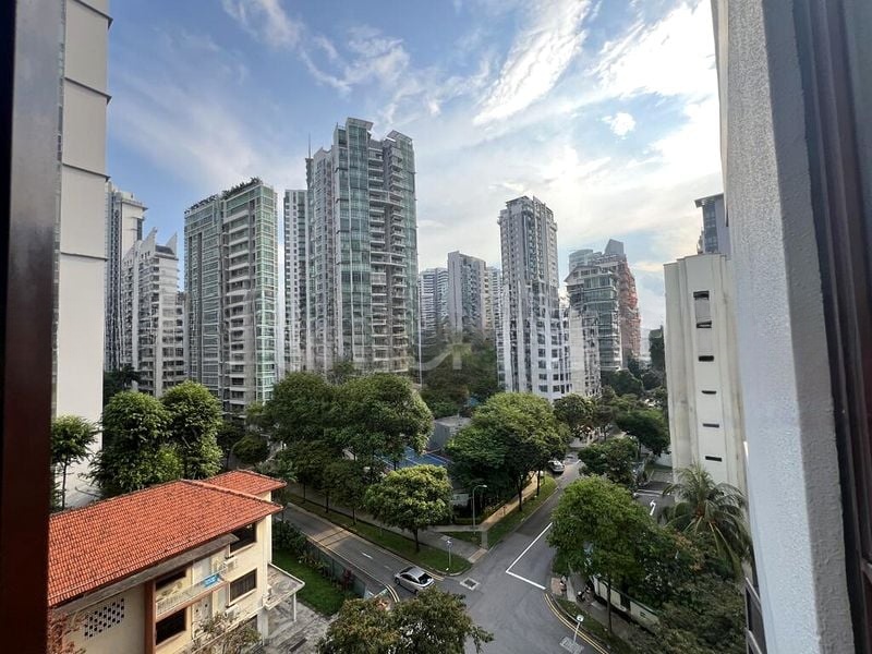 ROSEVALE 9