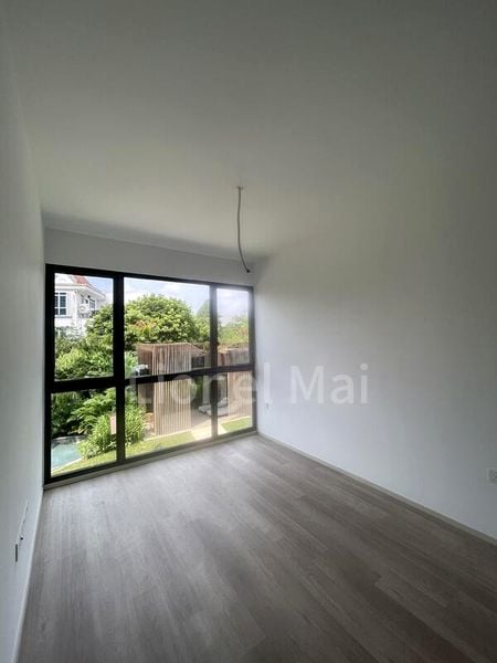 THE WATERGARDENS AT CANBERRA 5