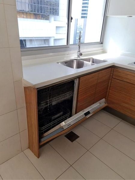 SUITES @ CAIRNHILL 13