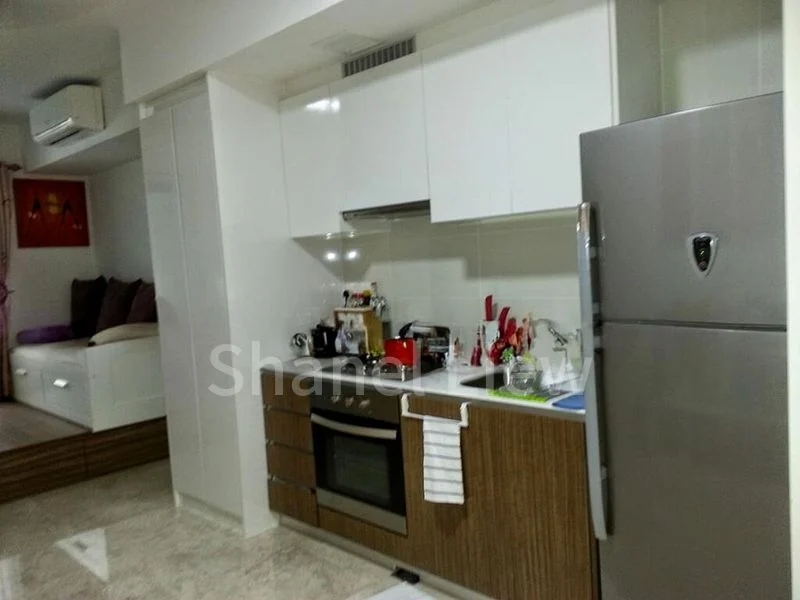 THE LAKEFRONT RESIDENCES 3