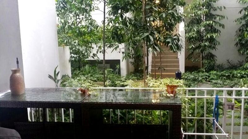 THE LAKEFRONT RESIDENCES 5