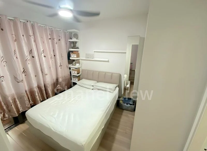 THE LAKEFRONT RESIDENCES 7