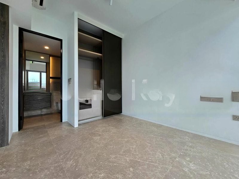 THE REEF AT KING'S DOCK 9