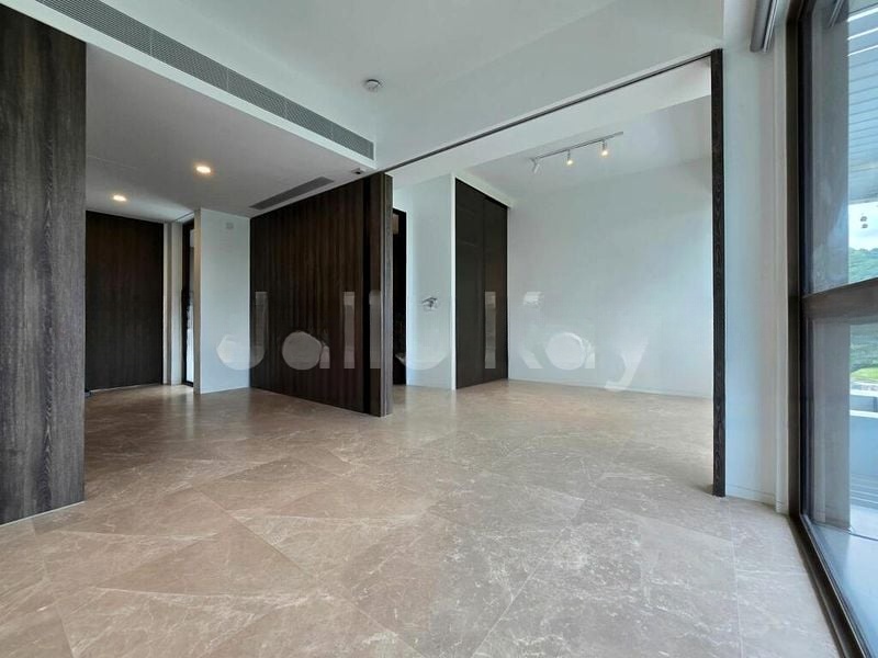 THE REEF AT KING'S DOCK 6