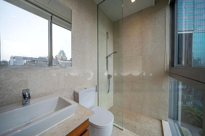 SKYLINE @ ORCHARD BOULEVARD 14