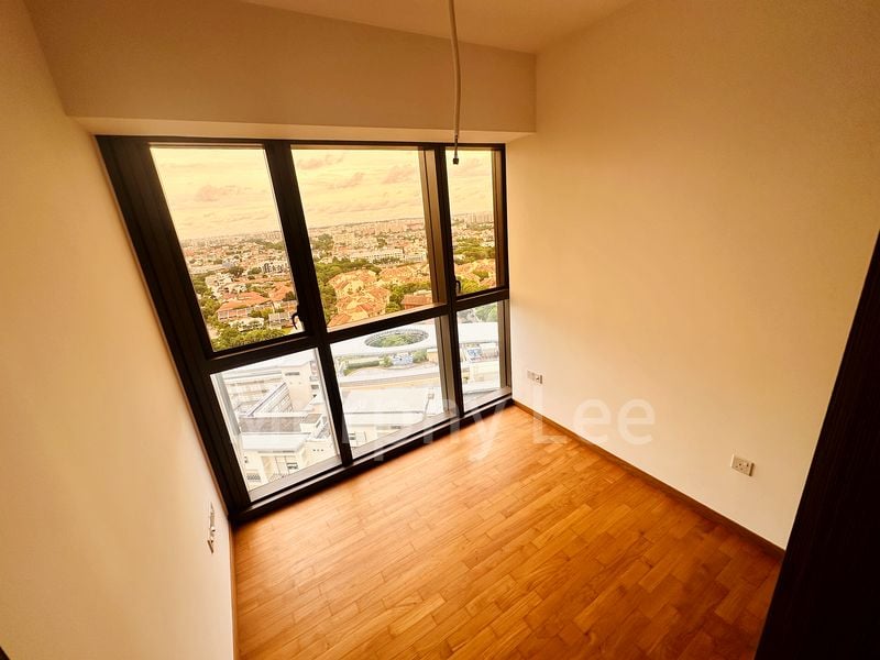 SEASIDE RESIDENCES 7