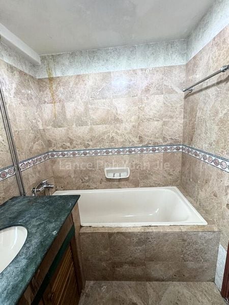 AQUARIUS BY THE PARK 6