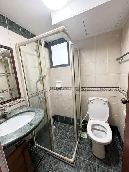 AQUARIUS BY THE PARK 8