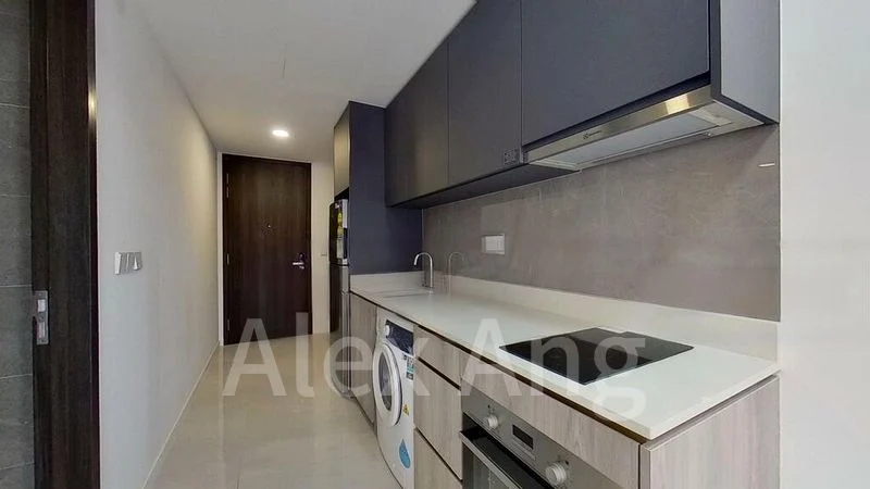 RIVERFRONT RESIDENCES 4