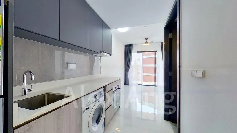 RIVERFRONT RESIDENCES 5