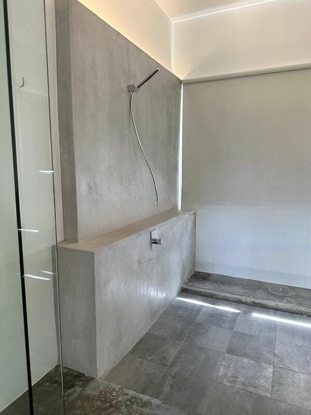 HOLLYWOOD APARTMENTS 9