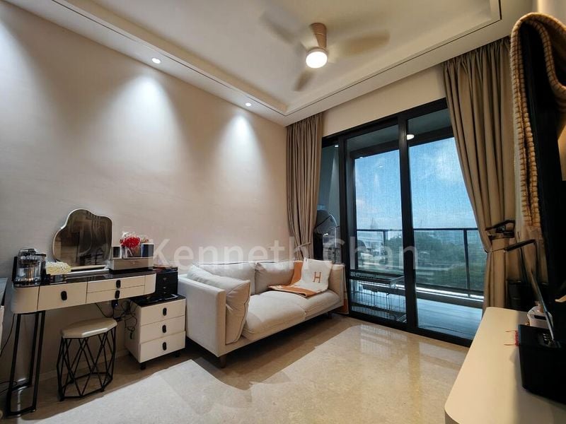 AVENUE SOUTH RESIDENCE 7