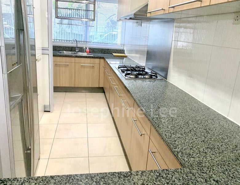 THE BOTANIC ON LLOYD 2