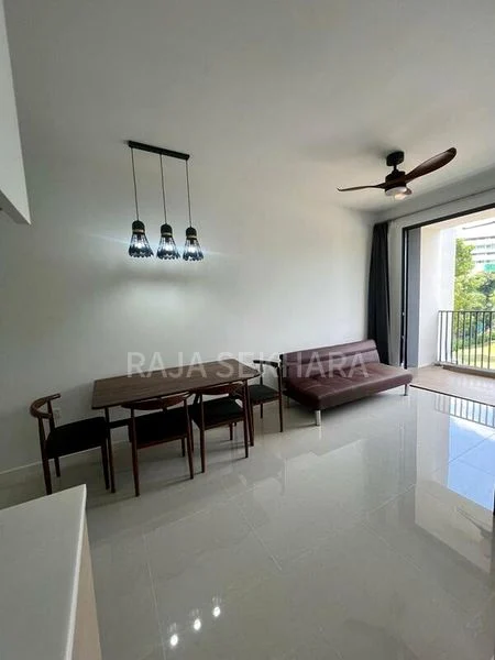 TREASURE AT TAMPINES 5