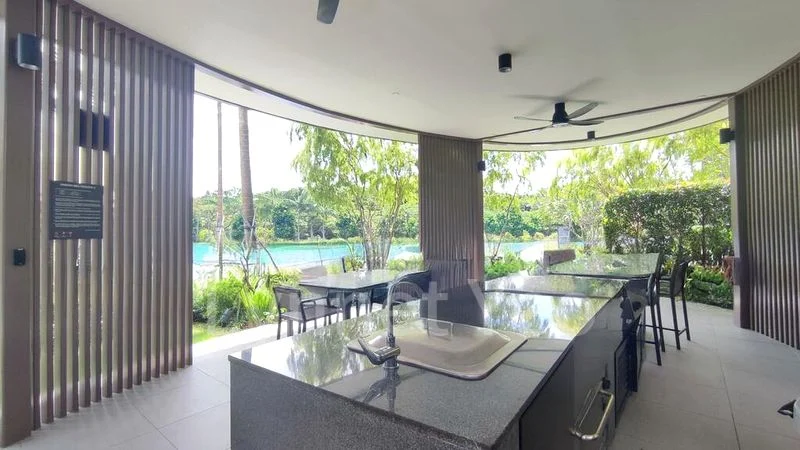 SEASIDE RESIDENCES 9