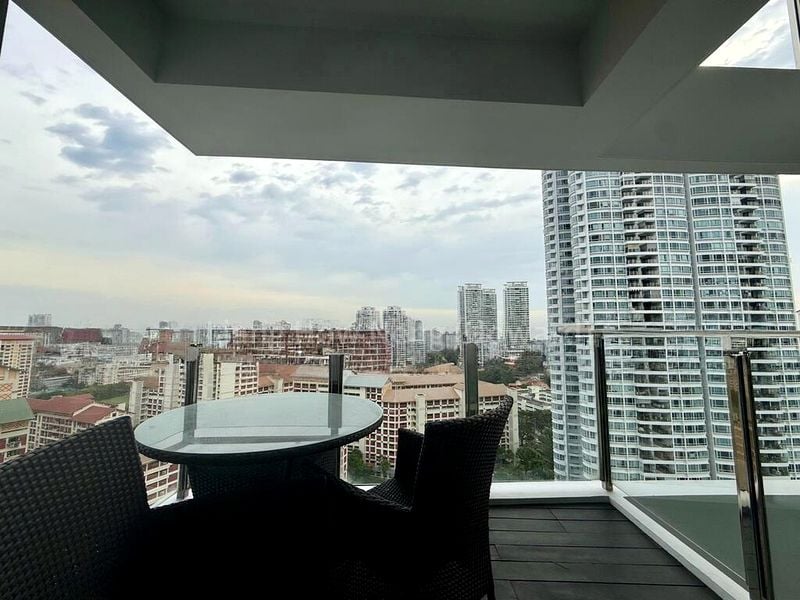 CLOVER BY THE PARK 10