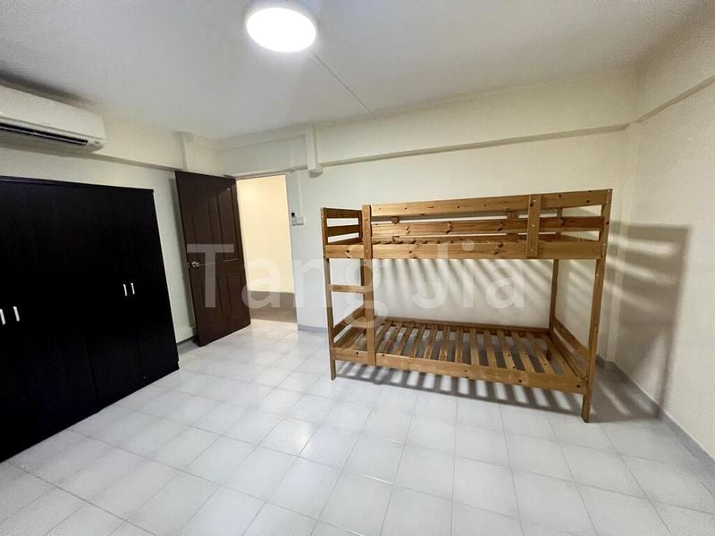 JURONG EAST ST 31 12