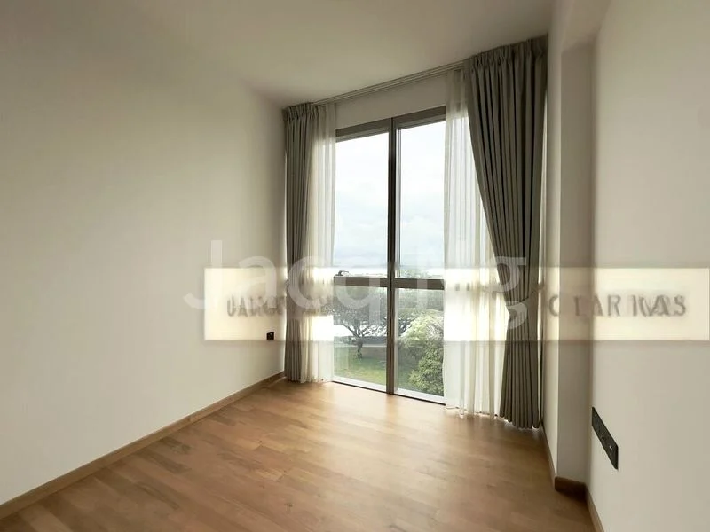 COASTLINE RESIDENCES 11