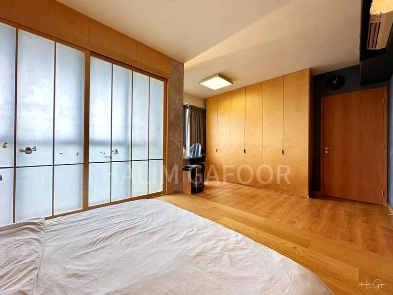 RIVERCOVE RESIDENCES 7