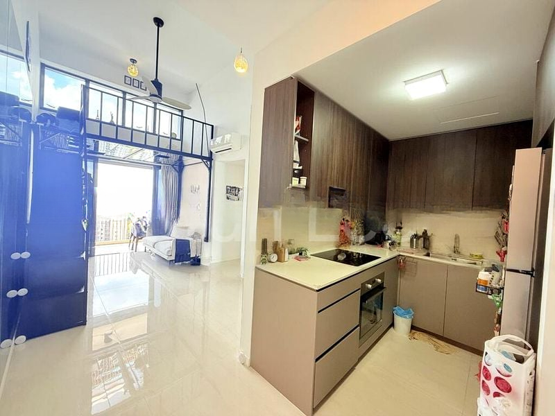 RIVERFRONT RESIDENCES 8