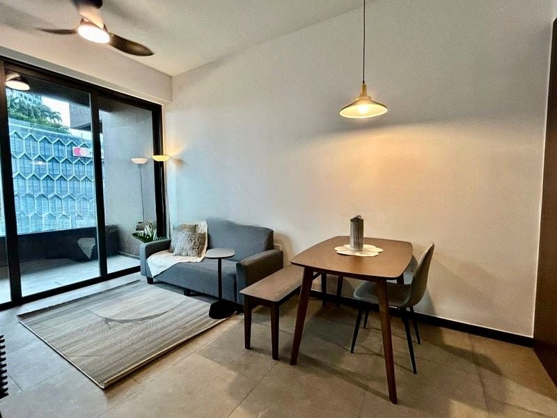 MIDTOWN MODERN 1
