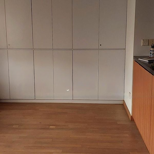 INTERNATIONAL PLAZA 4