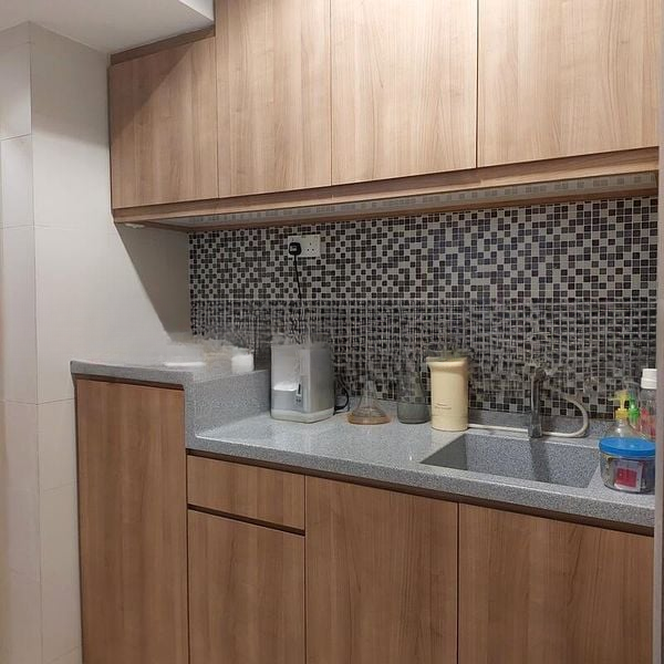 INTERNATIONAL PLAZA 5