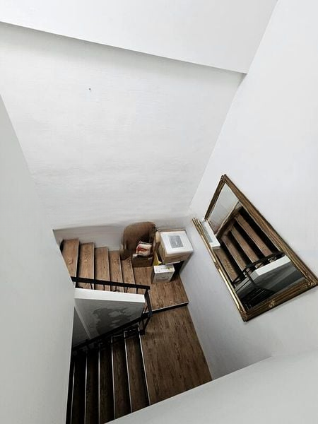 TIONG BAHRU ESTATE 9